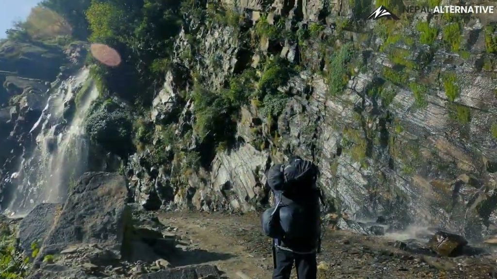 honey hunting tour in manaslu da Video Thumbnail: Honey Hunting Tour In Manaslu - Day 1